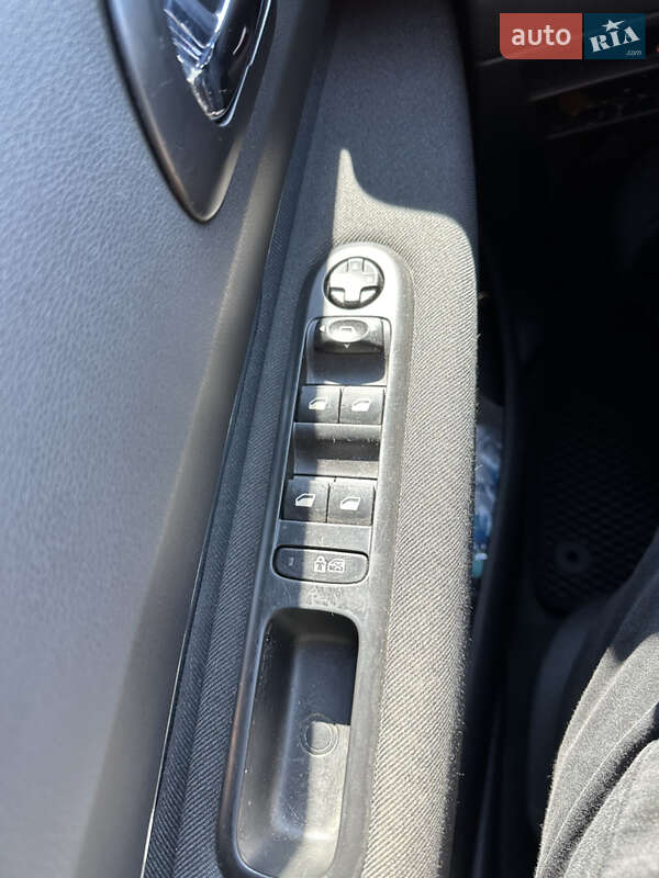 Позашляховик / Кросовер Peugeot 3008 2009 в Одесі