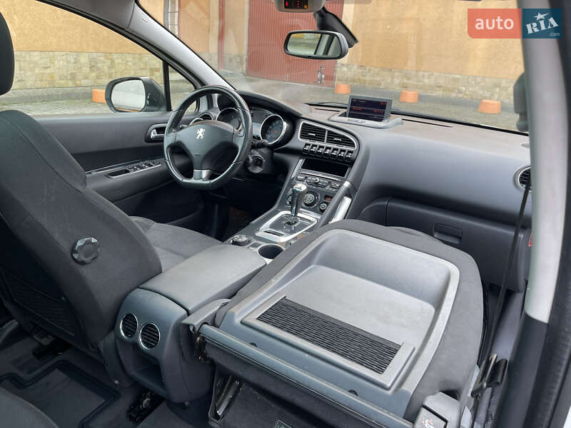 Позашляховик / Кросовер Peugeot 3008 2011 в Коломиї