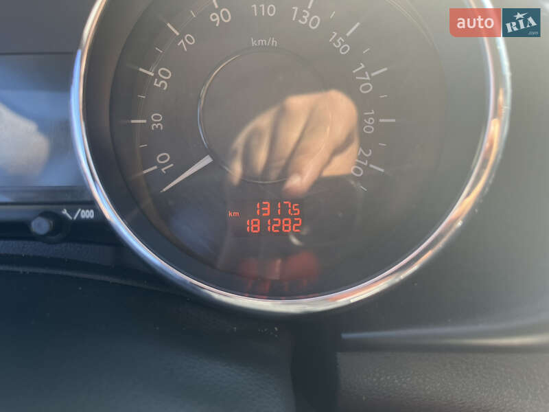 Внедорожник / Кроссовер Peugeot 3008 2015 в Киеве фото 9 Внедорожник / Кроссовер Peugeot 3008 2015 в Киеве