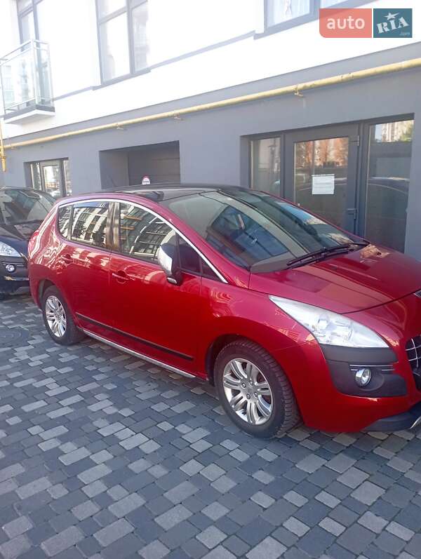 Позашляховик / Кросовер Peugeot 3008 2011 в Івано-Франківську