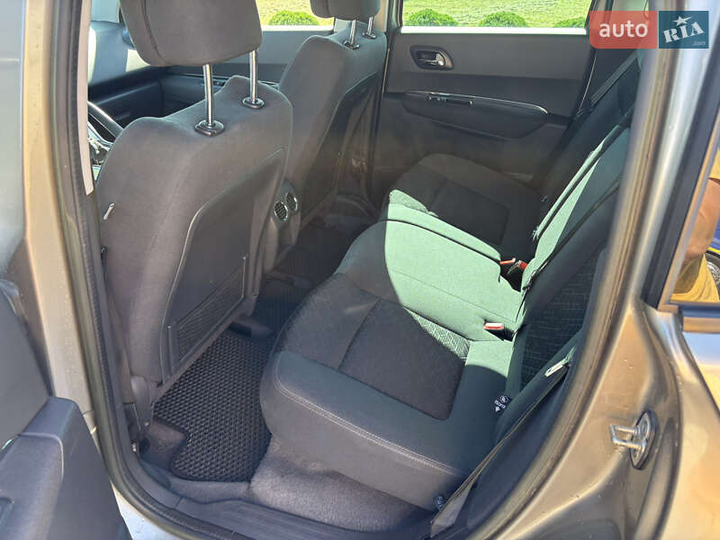 Позашляховик / Кросовер Peugeot 3008 2014 в Пустомитах