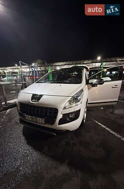 Внедорожник / Кроссовер Peugeot 3008 2011 в Киеве