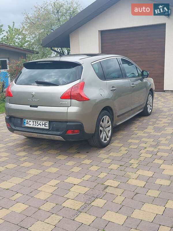 Позашляховик / Кросовер Peugeot 3008 2013 в Нововолинську