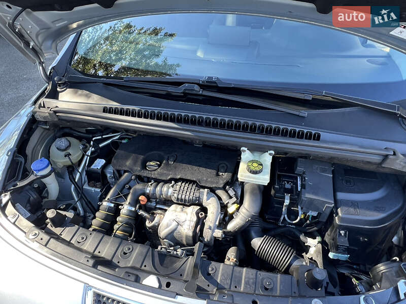 Позашляховик / Кросовер Peugeot 3008 2011 в Києві