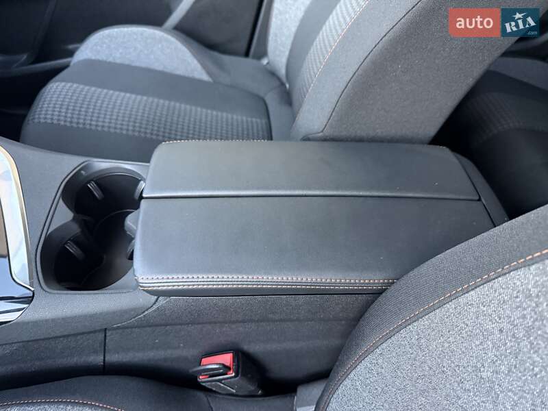 Позашляховик / Кросовер Peugeot 3008 2020 в Стрию