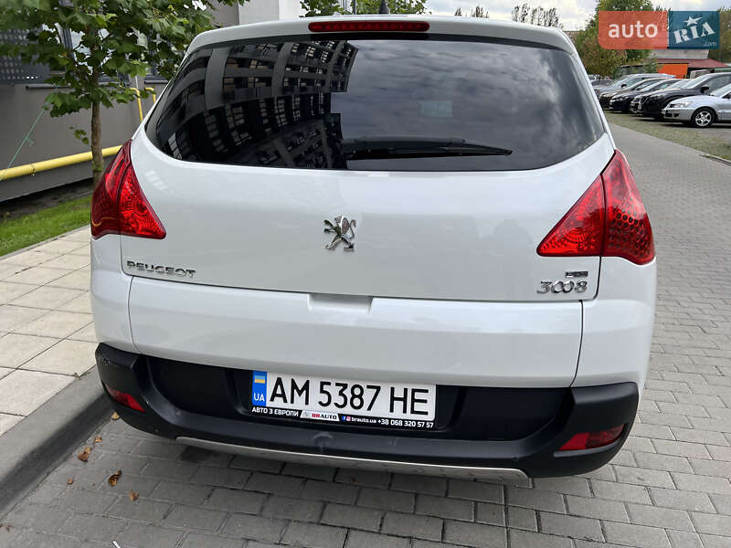 Позашляховик / Кросовер Peugeot 3008 2012 в Львові