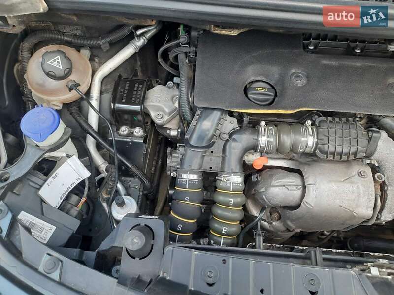 Внедорожник / Кроссовер Peugeot 3008 2016 в Стрые