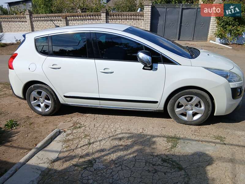 Внедорожник / Кроссовер Peugeot 3008 2012 в Новой Одессе