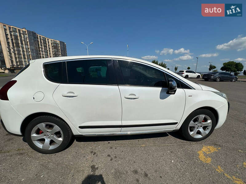 Позашляховик / Кросовер Peugeot 3008 2010 в Черкасах