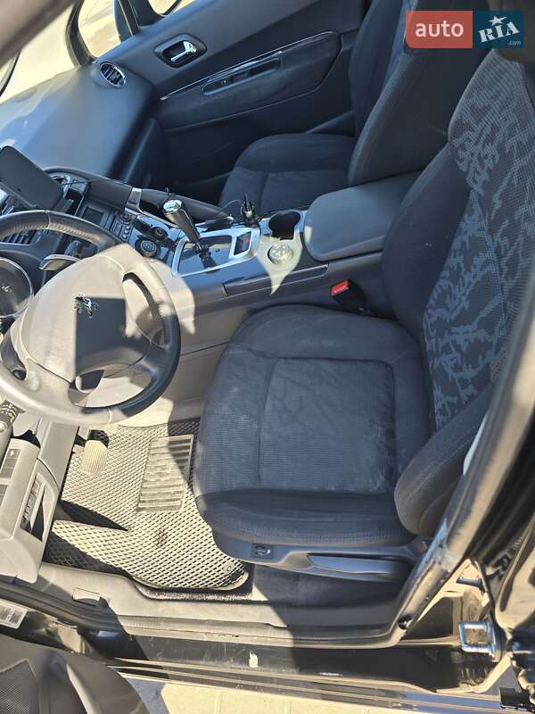 Позашляховик / Кросовер Peugeot 3008 2011 в Львові