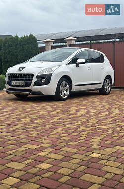 Позашляховик / Кросовер Peugeot 3008 2011 в Чернівцях