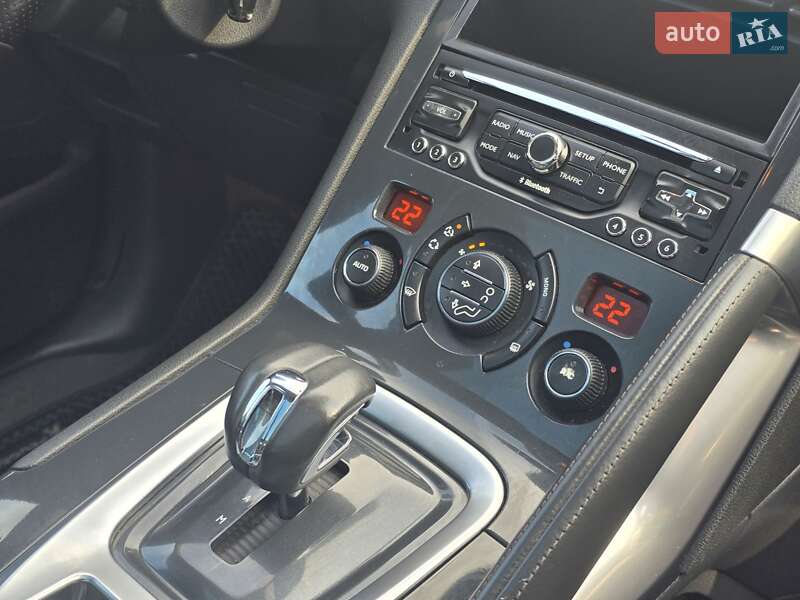 Позашляховик / Кросовер Peugeot 3008 2014 в Луцьку
