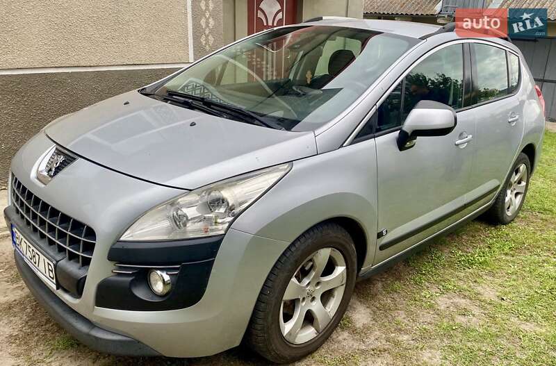 Позашляховик / Кросовер Peugeot 3008 2010 в Рівному