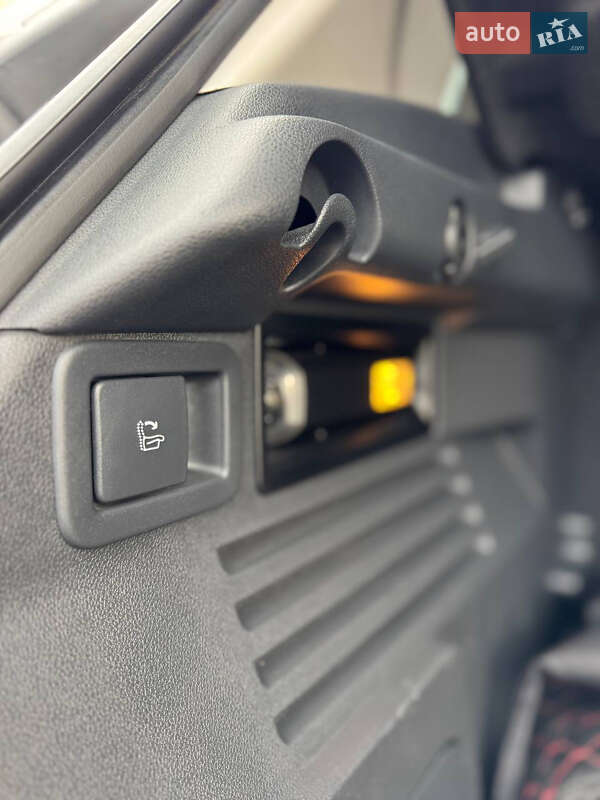 Позашляховик / Кросовер Peugeot 3008 2013 в Первомайську