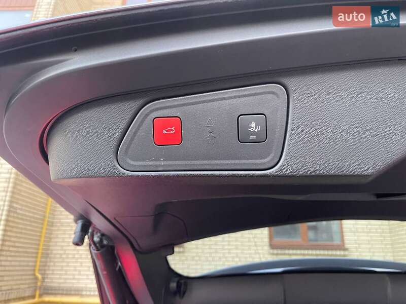 Внедорожник / Кроссовер Peugeot 3008 2020 в Киеве