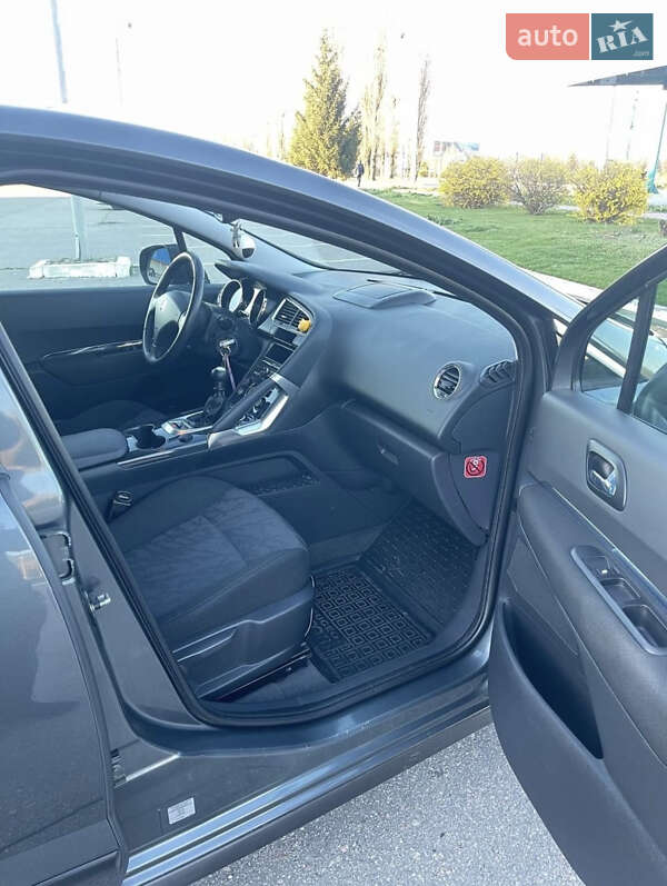 Внедорожник / Кроссовер Peugeot 3008 2010 в Песчаном