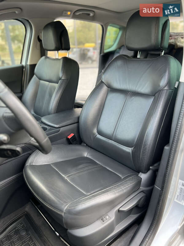 Позашляховик / Кросовер Peugeot 3008 2012 в Дніпрі