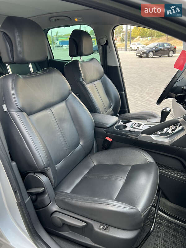 Позашляховик / Кросовер Peugeot 3008 2012 в Дніпрі