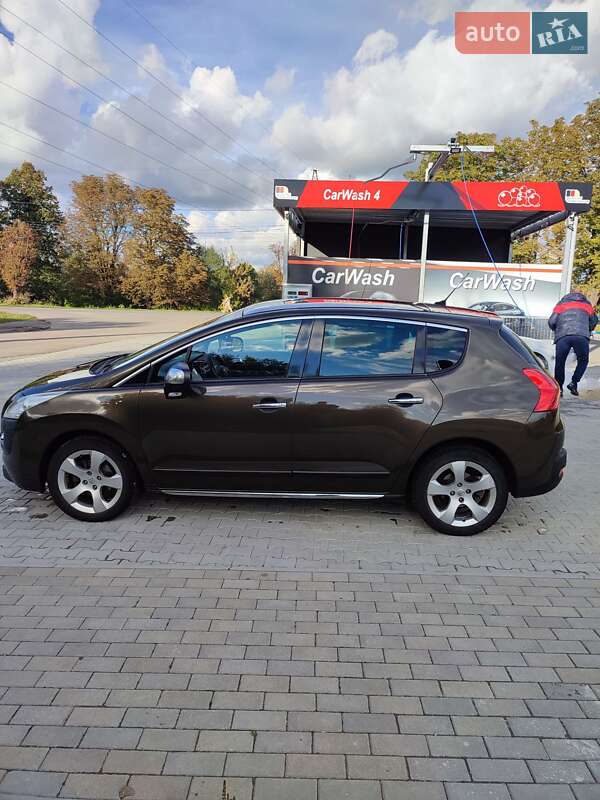 Позашляховик / Кросовер Peugeot 3008 2010 в Стрию