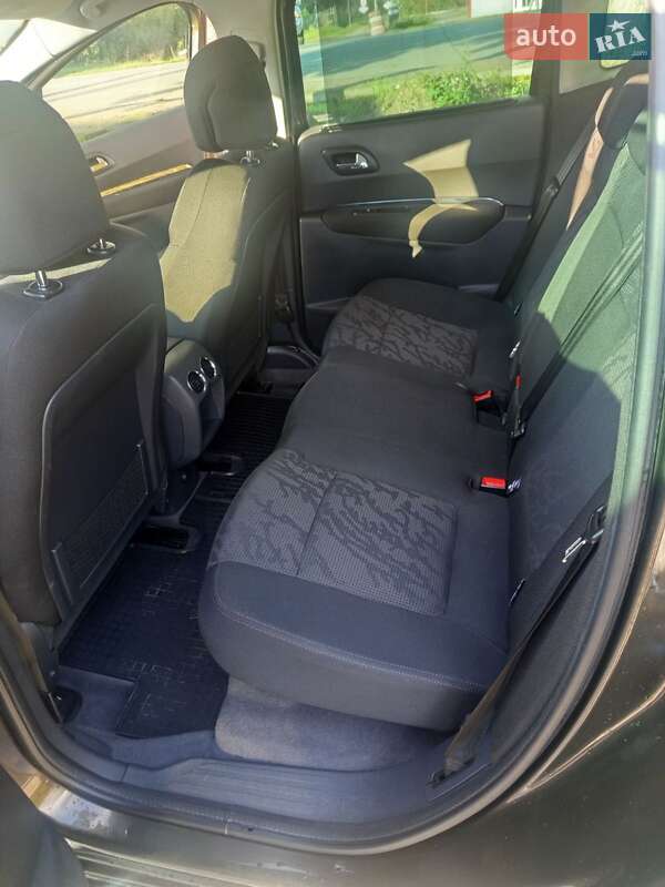 Позашляховик / Кросовер Peugeot 3008 2010 в Стрию