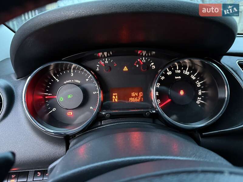 Позашляховик / Кросовер Peugeot 3008 2012 в Косові