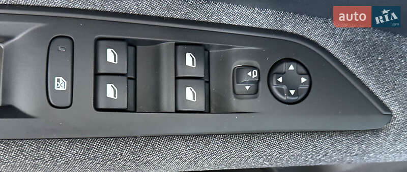 Внедорожник / Кроссовер Peugeot 3008 2021 в Львове фото 23 Внедорожник / Кроссовер Peugeot 3008 2021 в Львове