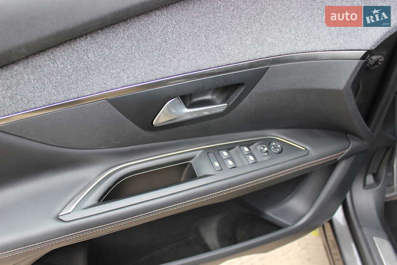 Позашляховик / Кросовер Peugeot 3008 2018 в Черкасах