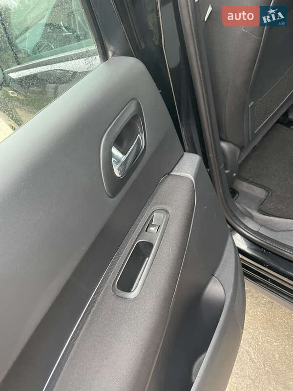 Внедорожник / Кроссовер Peugeot 3008 2011 в Почаеве фото 24 Внедорожник / Кроссовер Peugeot 3008 2011 в Почаеве