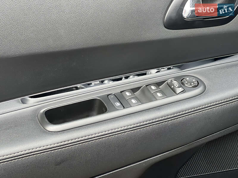 Внедорожник / Кроссовер Peugeot 3008 2015 в Ровно фото 22 Внедорожник / Кроссовер Peugeot 3008 2015 в Ровно