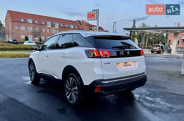 Внедорожник / Кроссовер Peugeot 3008 2019 в 