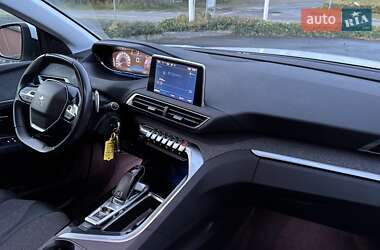 Внедорожник / Кроссовер Peugeot 3008 2019 в 