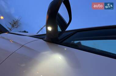 Внедорожник / Кроссовер Peugeot 3008 2019 в 