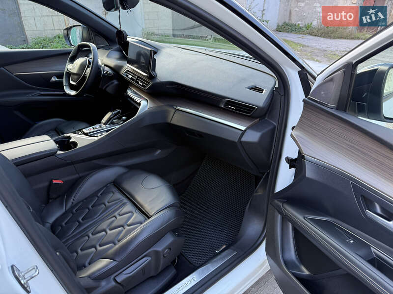 Внедорожник / Кроссовер Peugeot 3008 2020 в Каменском