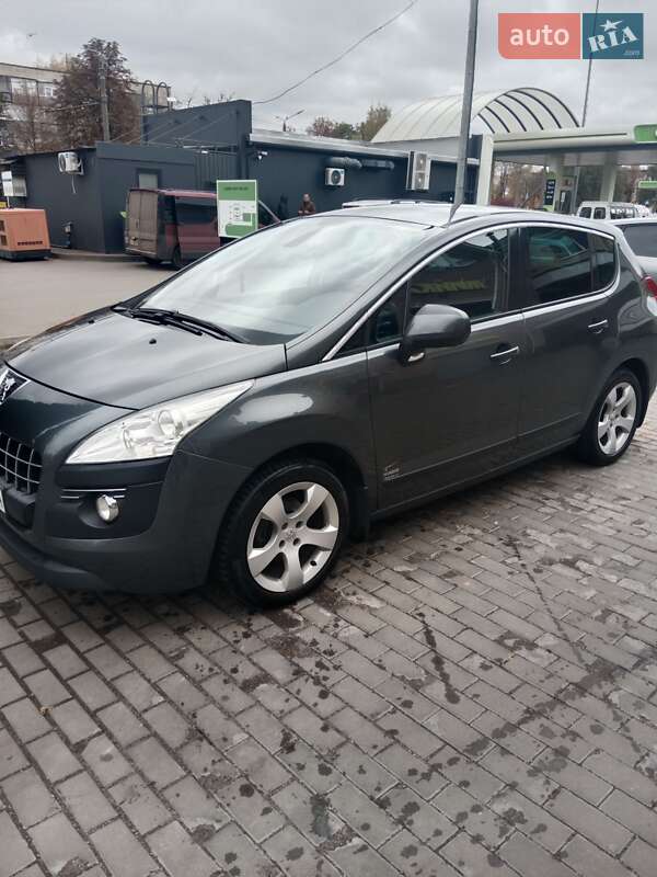 Позашляховик / Кросовер Peugeot 3008 2012 в Сумах