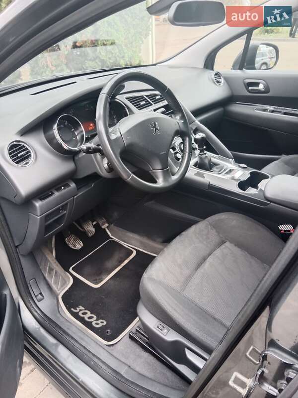 Позашляховик / Кросовер Peugeot 3008 2012 в Сумах