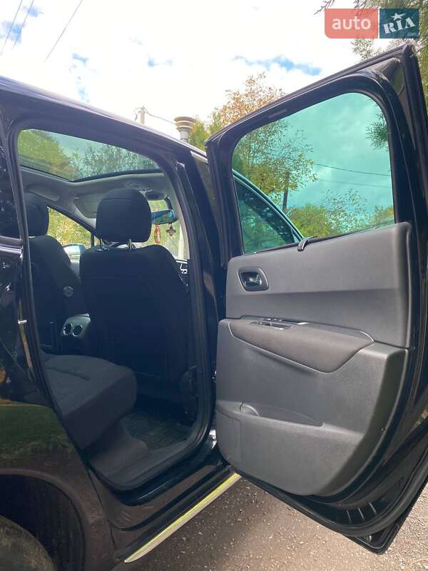 Внедорожник / Кроссовер Peugeot 3008 2010 в Надворной