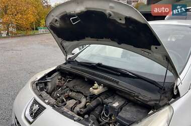 Внедорожник / Кроссовер Peugeot 3008 2011 в 
