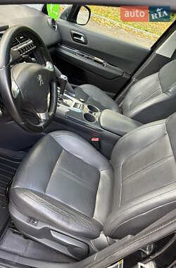 Внедорожник / Кроссовер Peugeot 3008 2015 в 