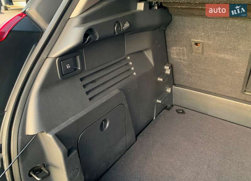 Позашляховик / Кросовер Peugeot 3008 2014 в Дрогобичі