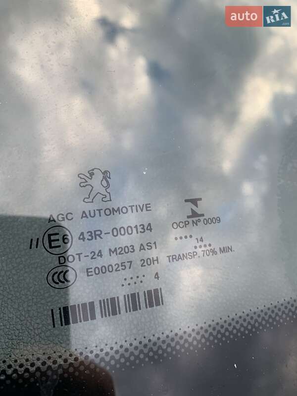 Позашляховик / Кросовер Peugeot 3008 2014 в Дрогобичі