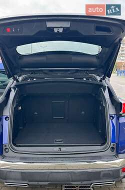Позашляховик / Кросовер Peugeot 3008 2019 в 