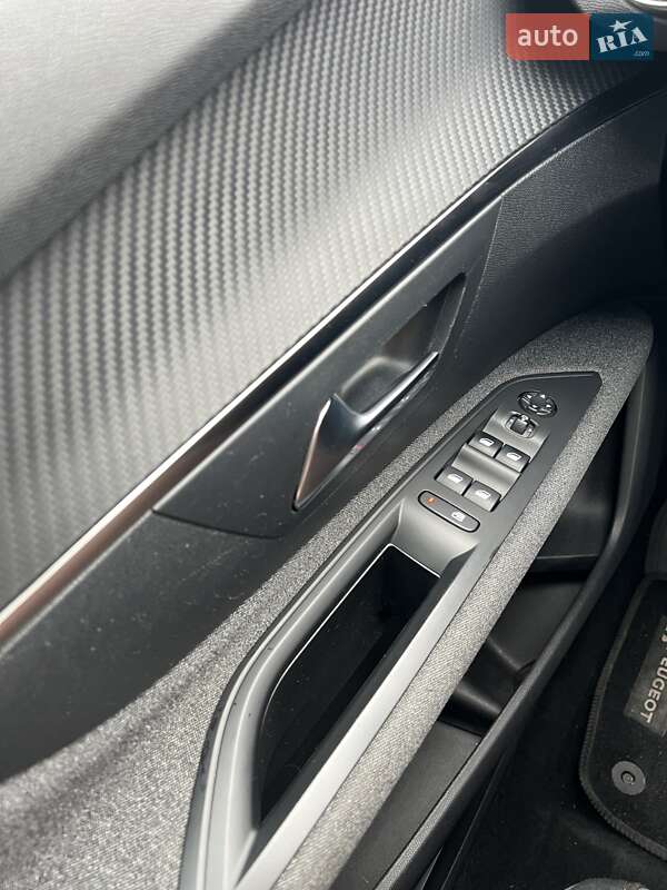 Позашляховик / Кросовер Peugeot 3008 2020 в Хмельницькому фото 12 Позашляховик / Кросовер Peugeot 3008 2020 в Хмельницькому