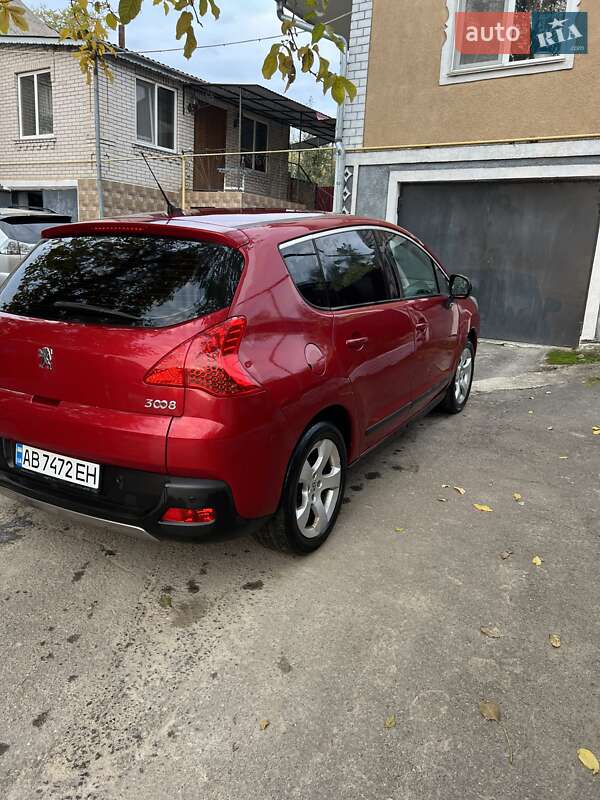 Внедорожник / Кроссовер Peugeot 3008 2010 в Джурине фото 5 Внедорожник / Кроссовер Peugeot 3008 2010 в Джурине