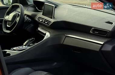 Внедорожник / Кроссовер Peugeot 3008 2018 в 