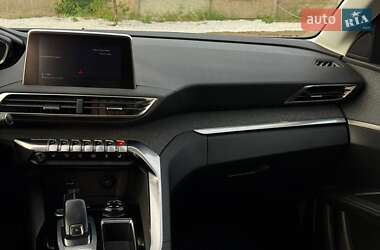 Внедорожник / Кроссовер Peugeot 3008 2018 в 