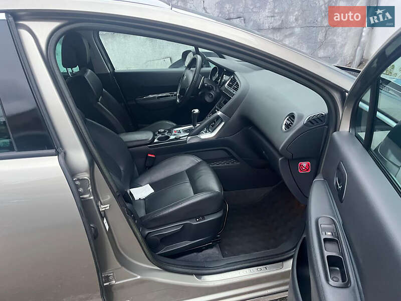 Внедорожник / Кроссовер Peugeot 3008 2011 в Каменском фото 3 Внедорожник / Кроссовер Peugeot 3008 2011 в Каменском