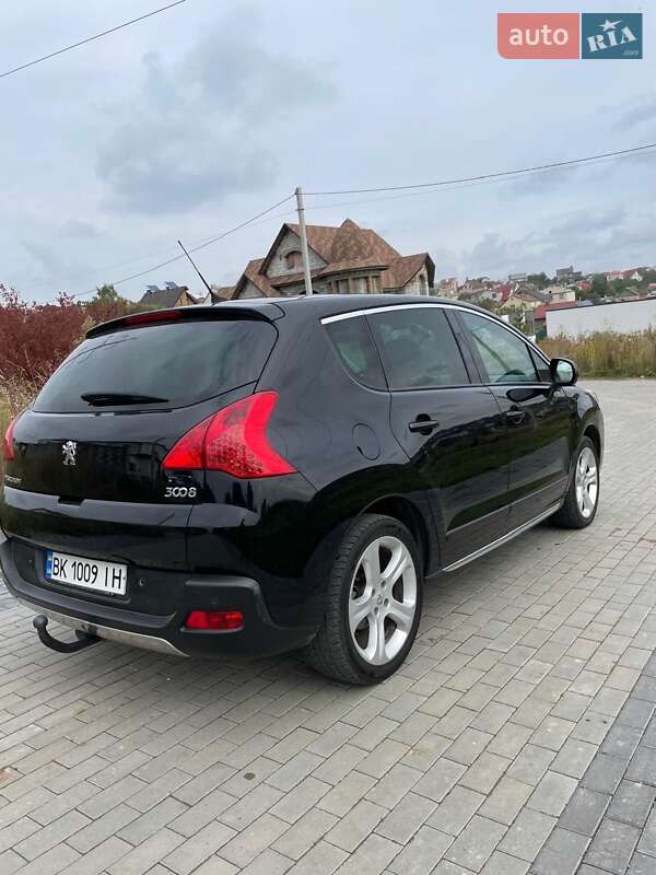 Позашляховик / Кросовер Peugeot 3008 2010 в Рівному