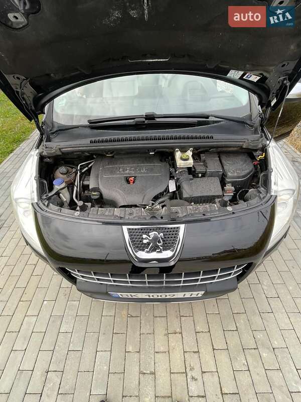 Позашляховик / Кросовер Peugeot 3008 2010 в Рівному