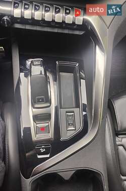 Внедорожник / Кроссовер Peugeot 3008 2020 в 