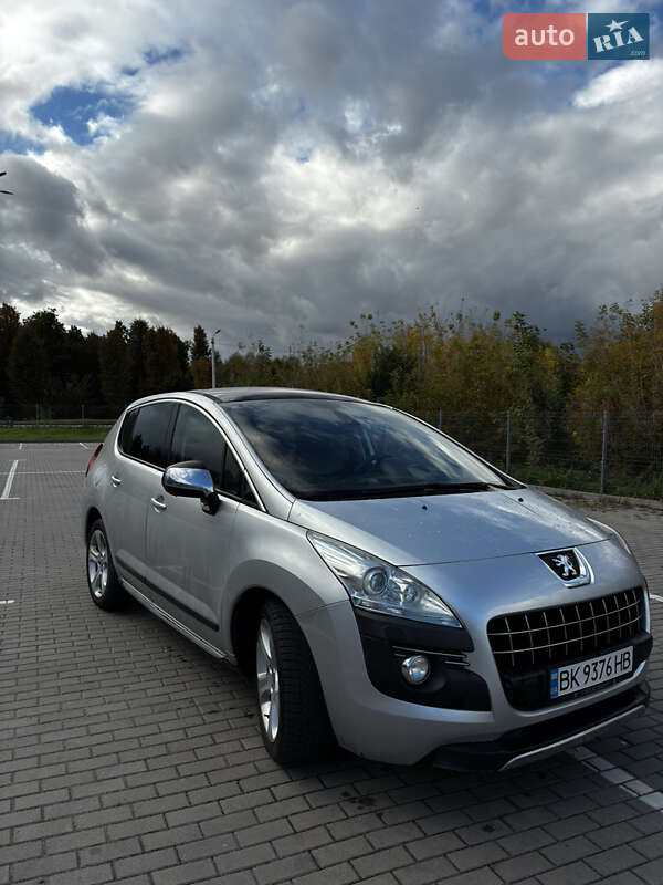 Позашляховик / Кросовер Peugeot 3008 2010 в Дубні
